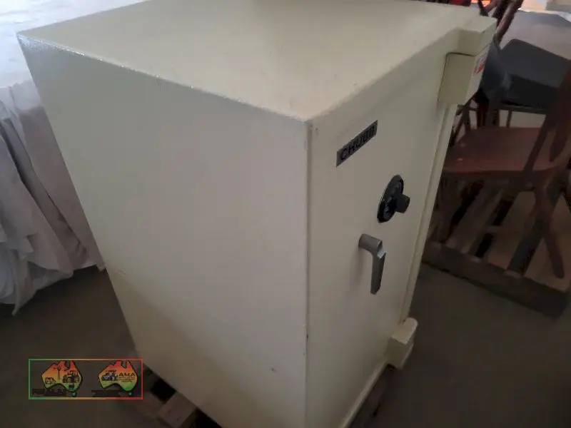 Chubb Commercial Safe - photo 2