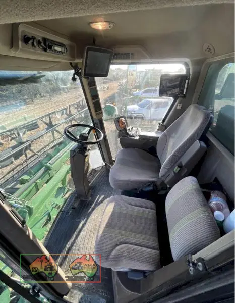 John Deere Header - 2010  model 9770 STS with 640D  front - photo 3