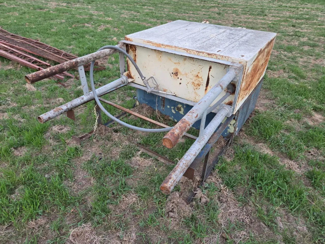 Used - 2x Oil Tank Fuel Bowsers on Stand - photo 2