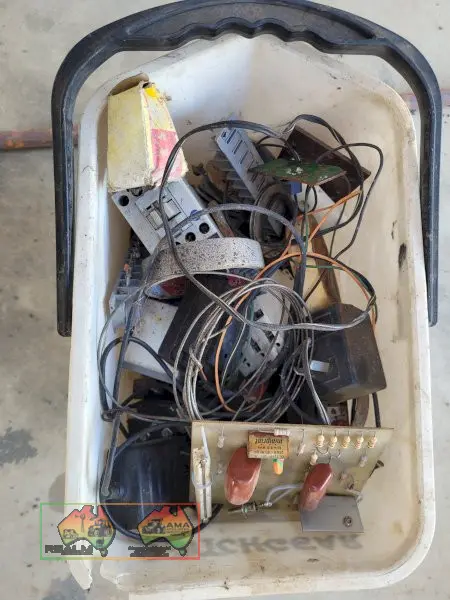 Tub of Electric Switching Gear (Kyabram Vic.) - photo 4