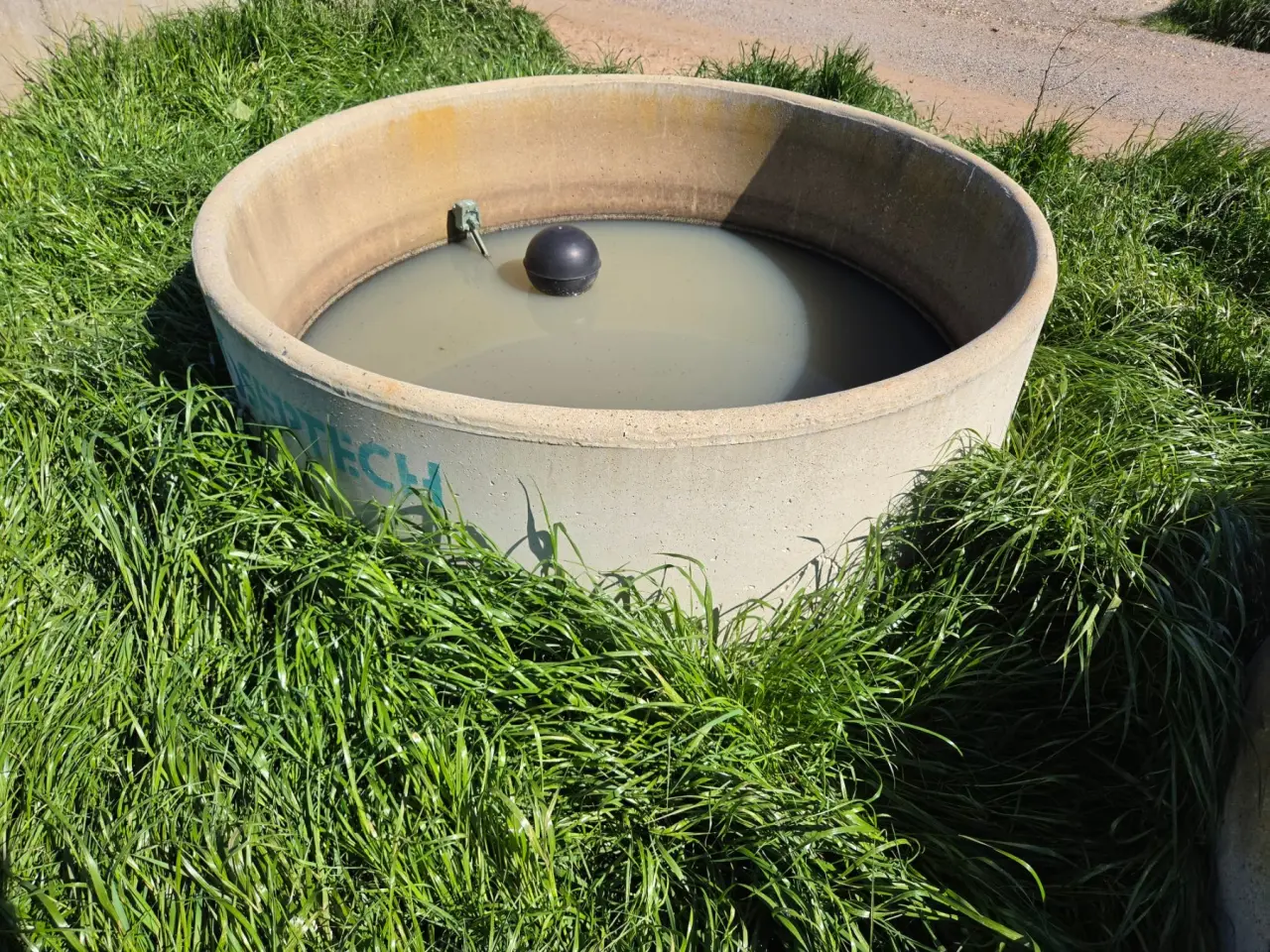 Septec 6ft Trough with Ball Valve (R) - photo 3