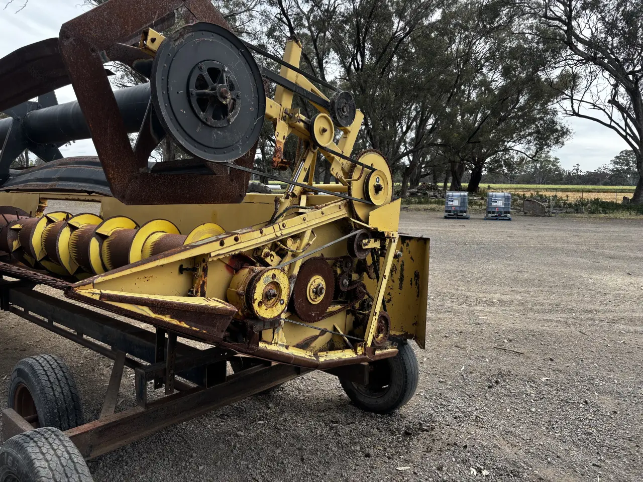 Used - NH-806 Open Front on Comb Trailer - photo 4