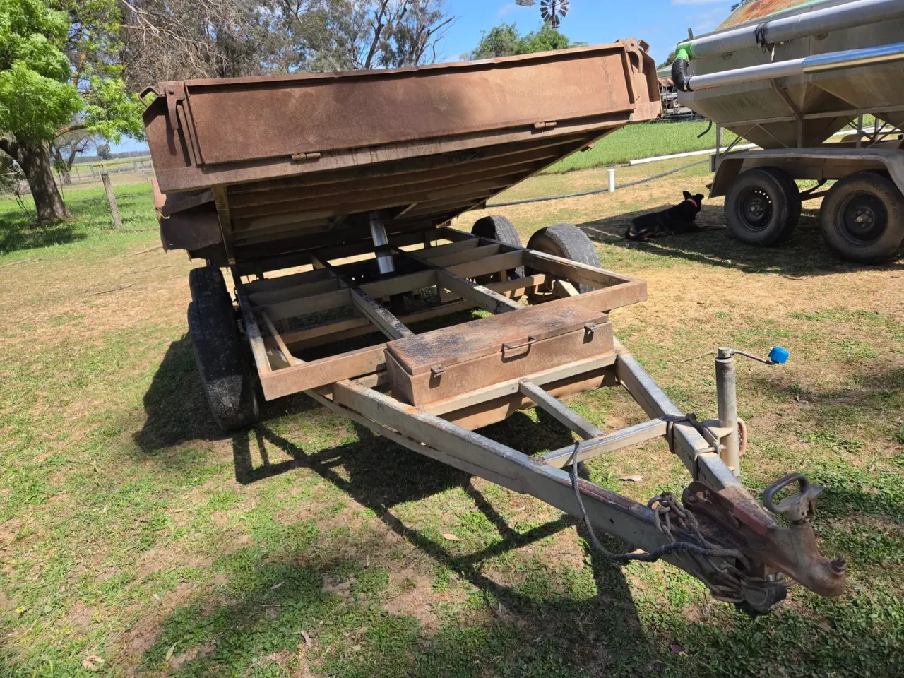 Used - 2007 Armstrong 10x6ft Tipping Tandem Trailer - photo 6