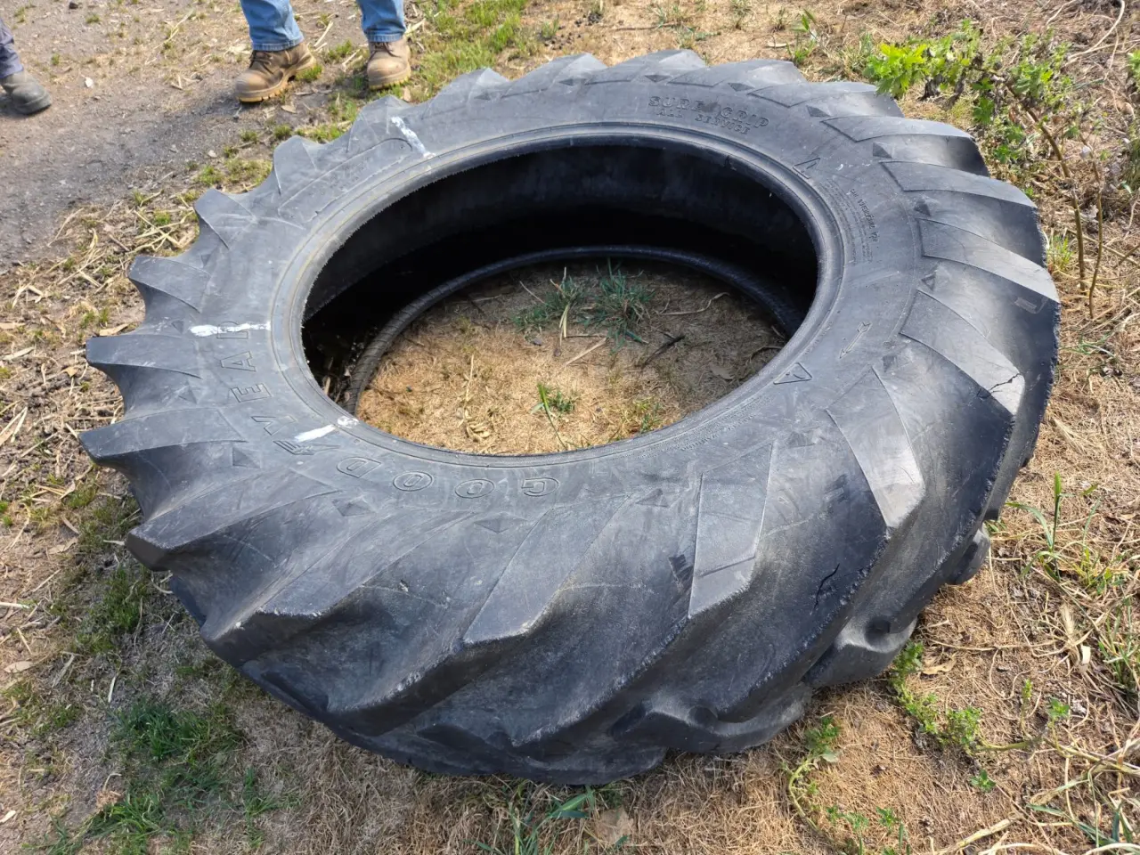 Used - Goodyear 14.9-30 Tractor Tyre - photo 4