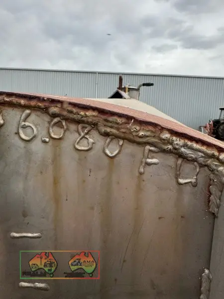 6080 Litre stainless steel tank mounted to frame - photo 5