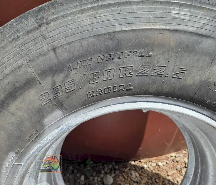 Pair of 295/80R22.5 Rims & Bridgestone Trailer Tyres - photo 4