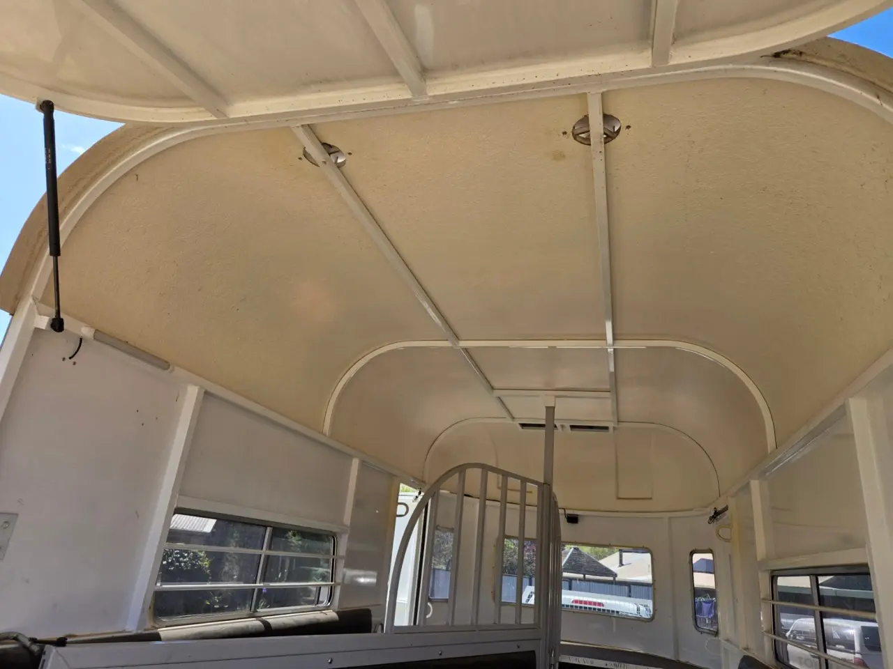 Used - 2012 Tender Deluxe Twin Horse Float (VIN:6T9T27V97CODAZ005) - photo 10