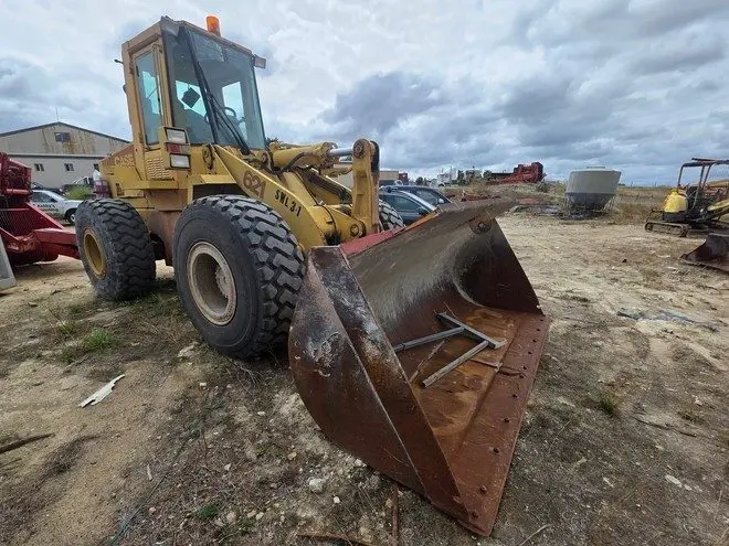 Case 621ZF Wheeled Loader - photo 2