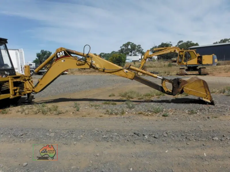 Cat 428B backhoe - photo 7