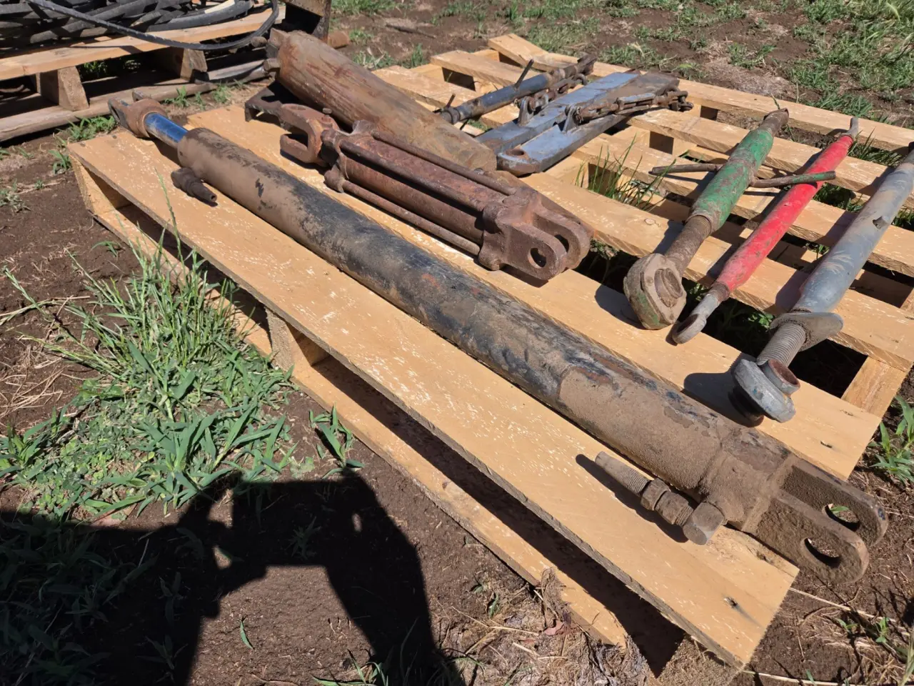 Used - 3x Hydraulic Rams - photo 3