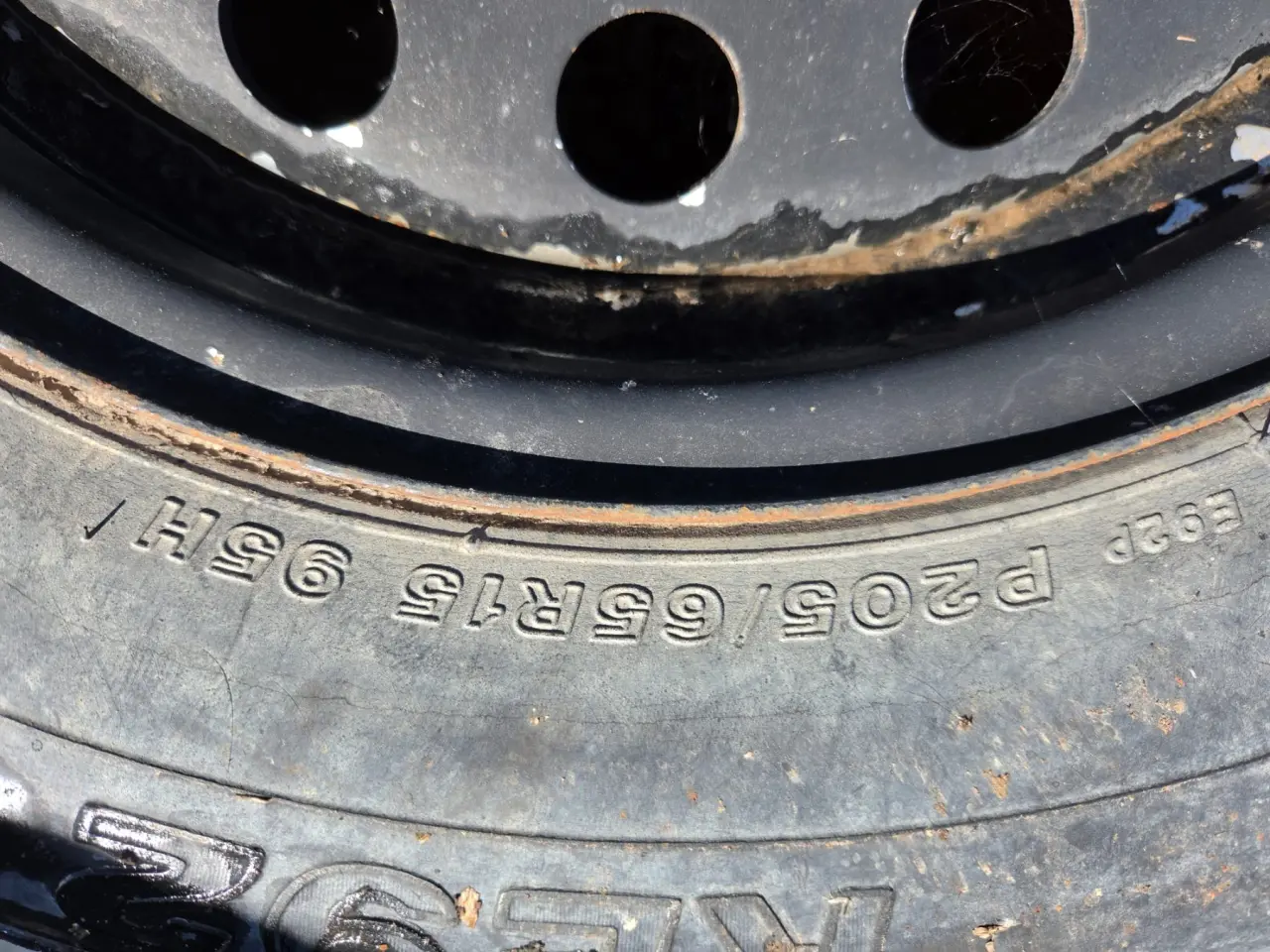 Used - 15" Holden Car Rim - photo 3