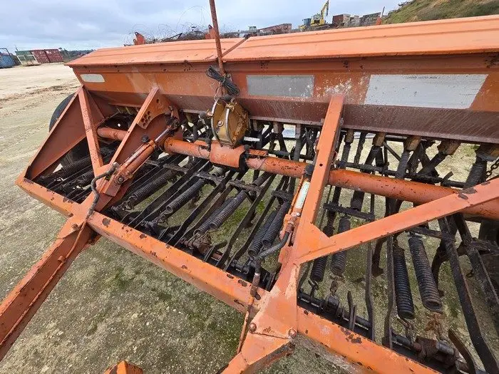 Chamberlain Mark 2 Seed Drill - photo 5