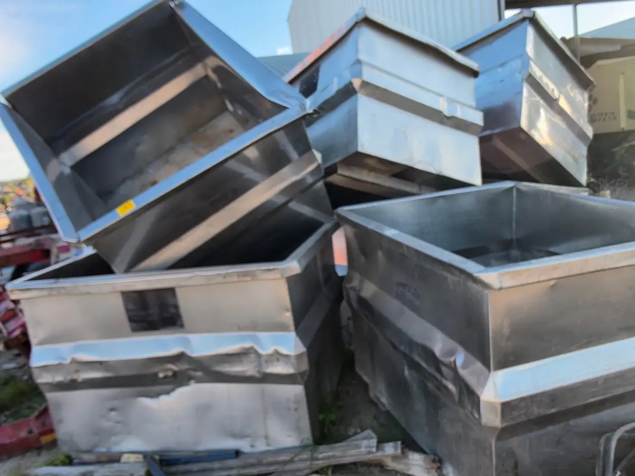 Stainless Grape Bins with Pallet Fork Slippers - photo 3