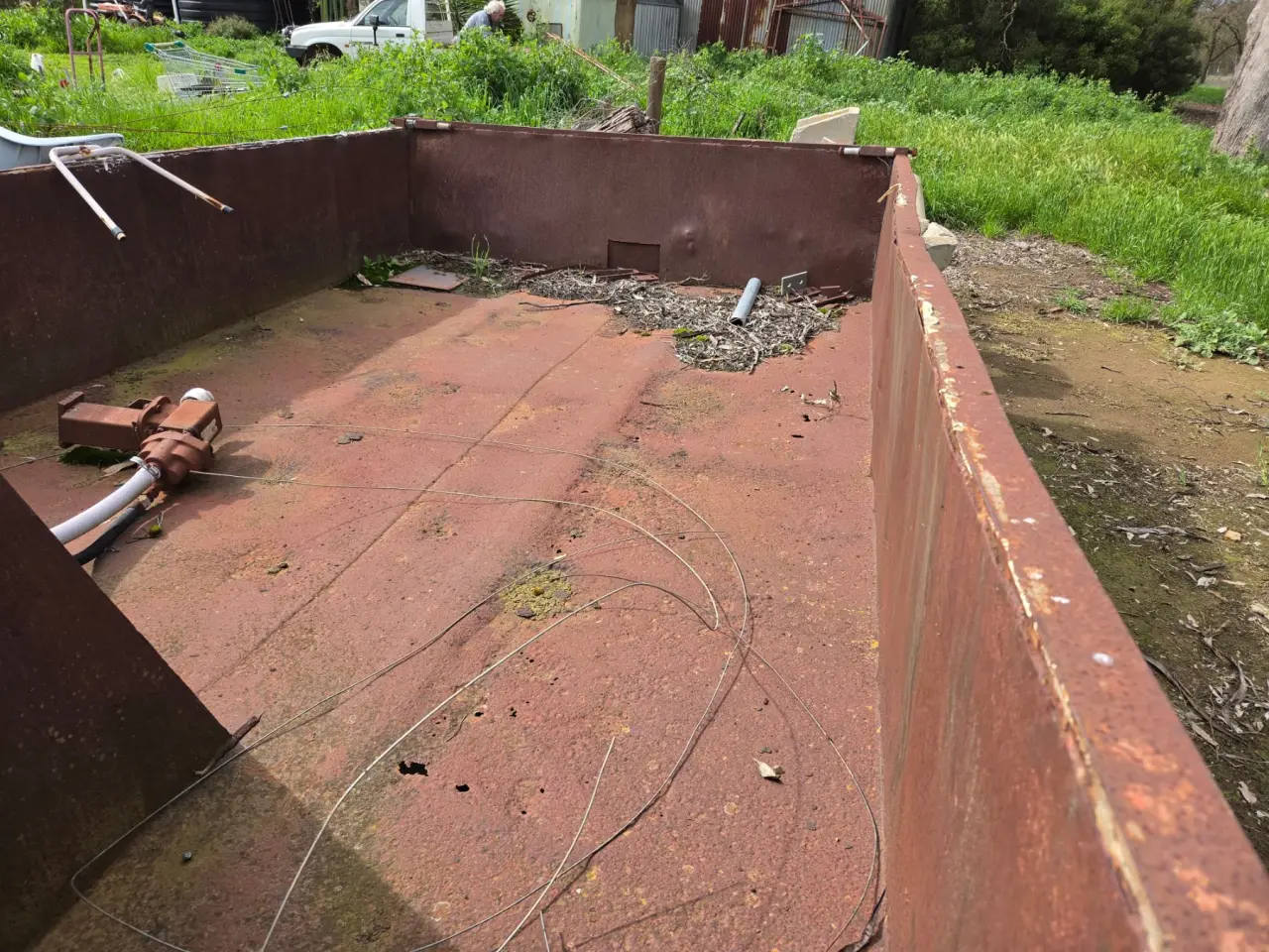 Hyd. Tipper Body on Chassis Rails - photo 2