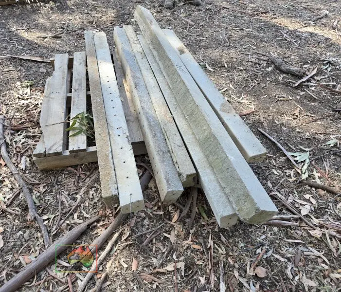 8x Concrete Fence Posts - photo 1