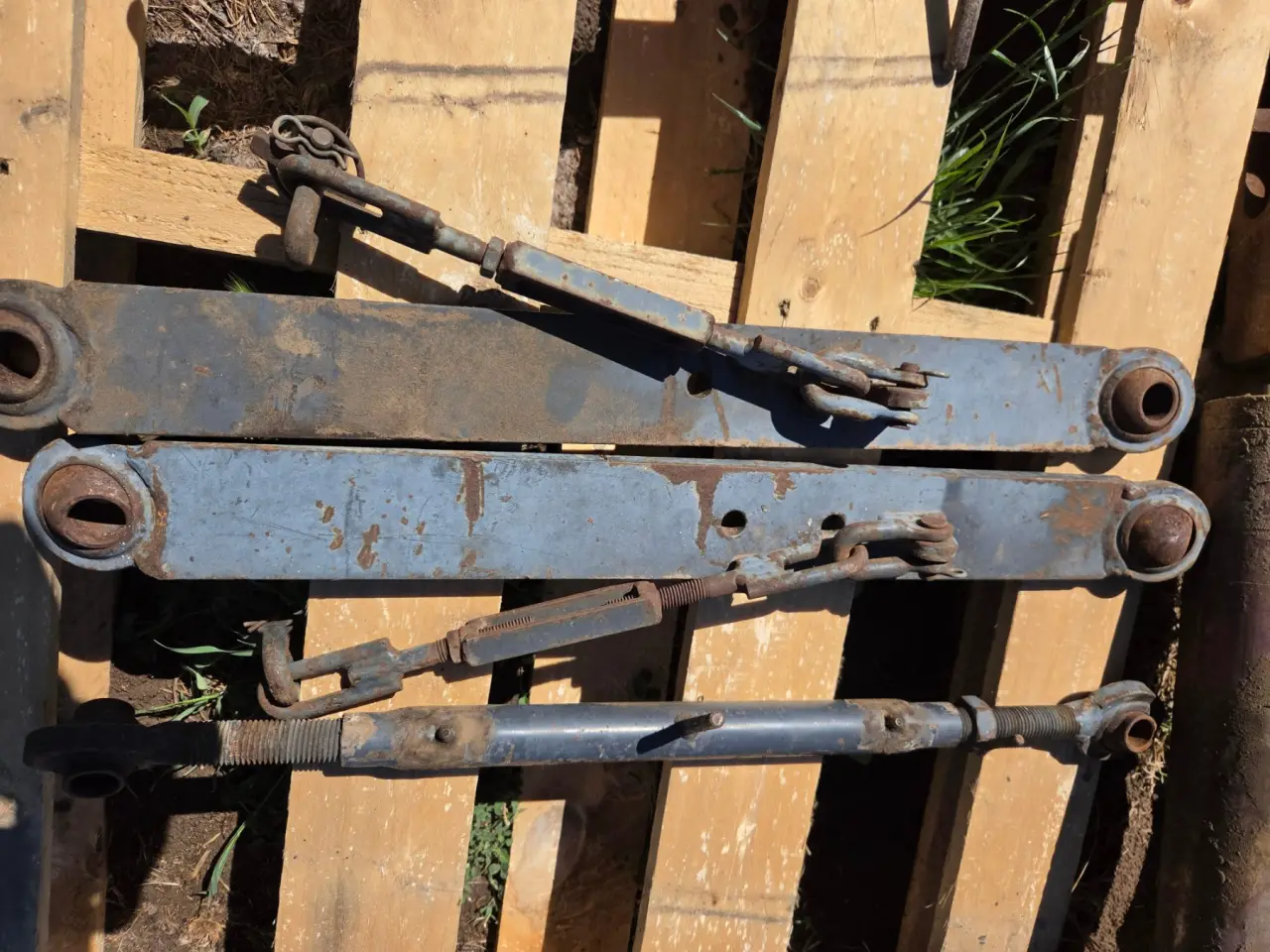 Used - Complete Set of Tractor Linkage Arms - photo 2