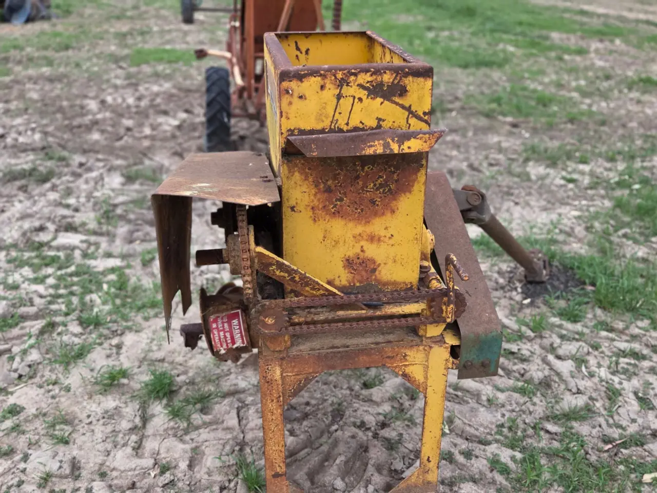Used - Farm Master Rollermill - photo 4