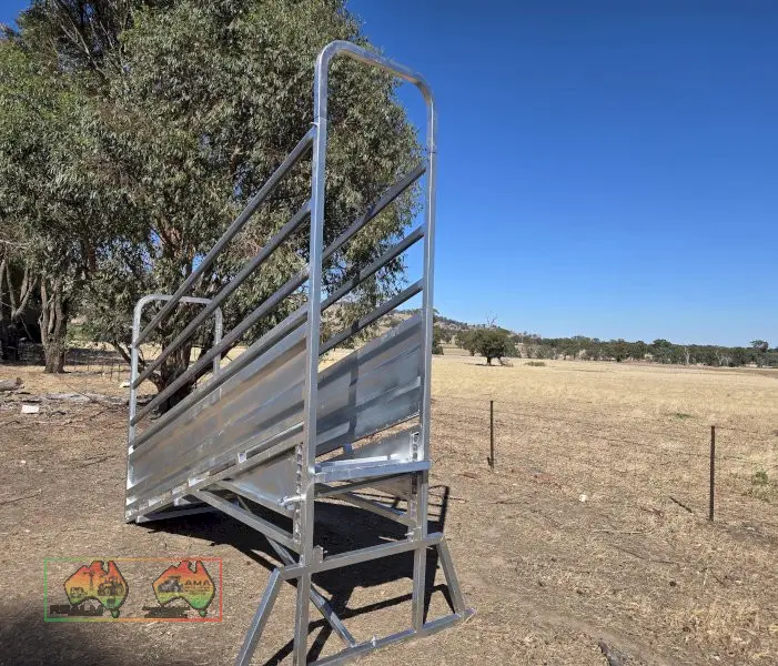 New Solid Steel Galv. Cattle Loading Ramp - photo 4