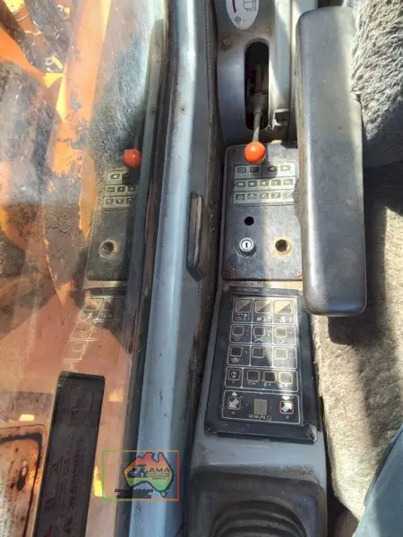 Samsung SE210LC-2 Excavator - photo 11