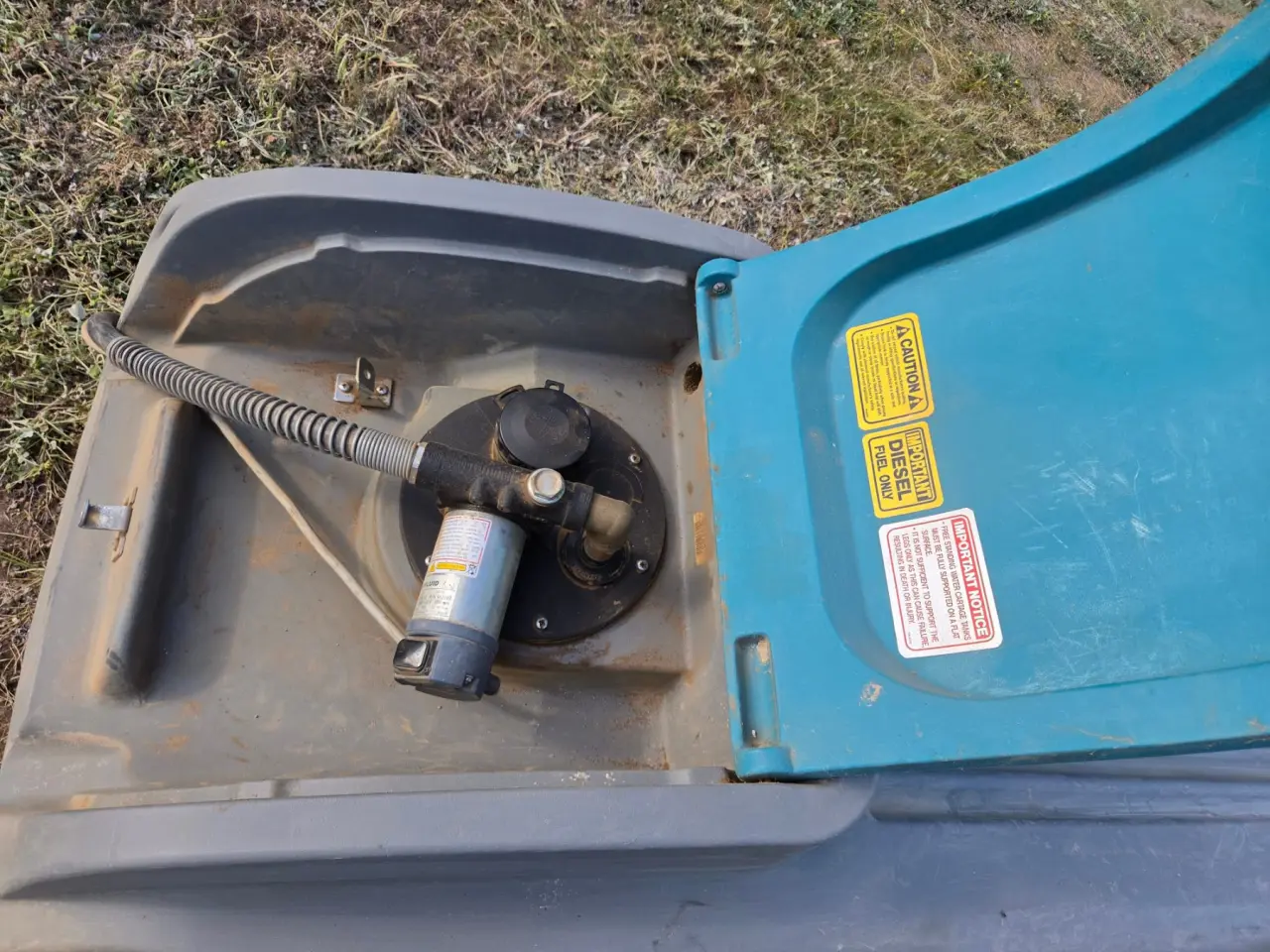 Used - Rapid Spray 600 Ltr Diesel Pod - photo 5