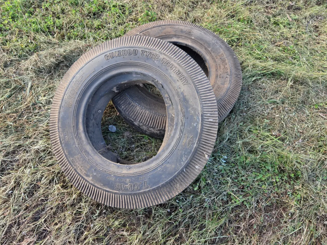Used - 2x Near New 7.50x16 Commercial tyres - photo 3