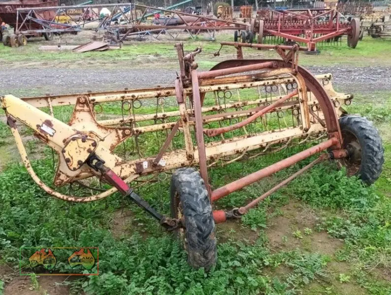 New Holland Roller Bar Hay Rake - photo 4