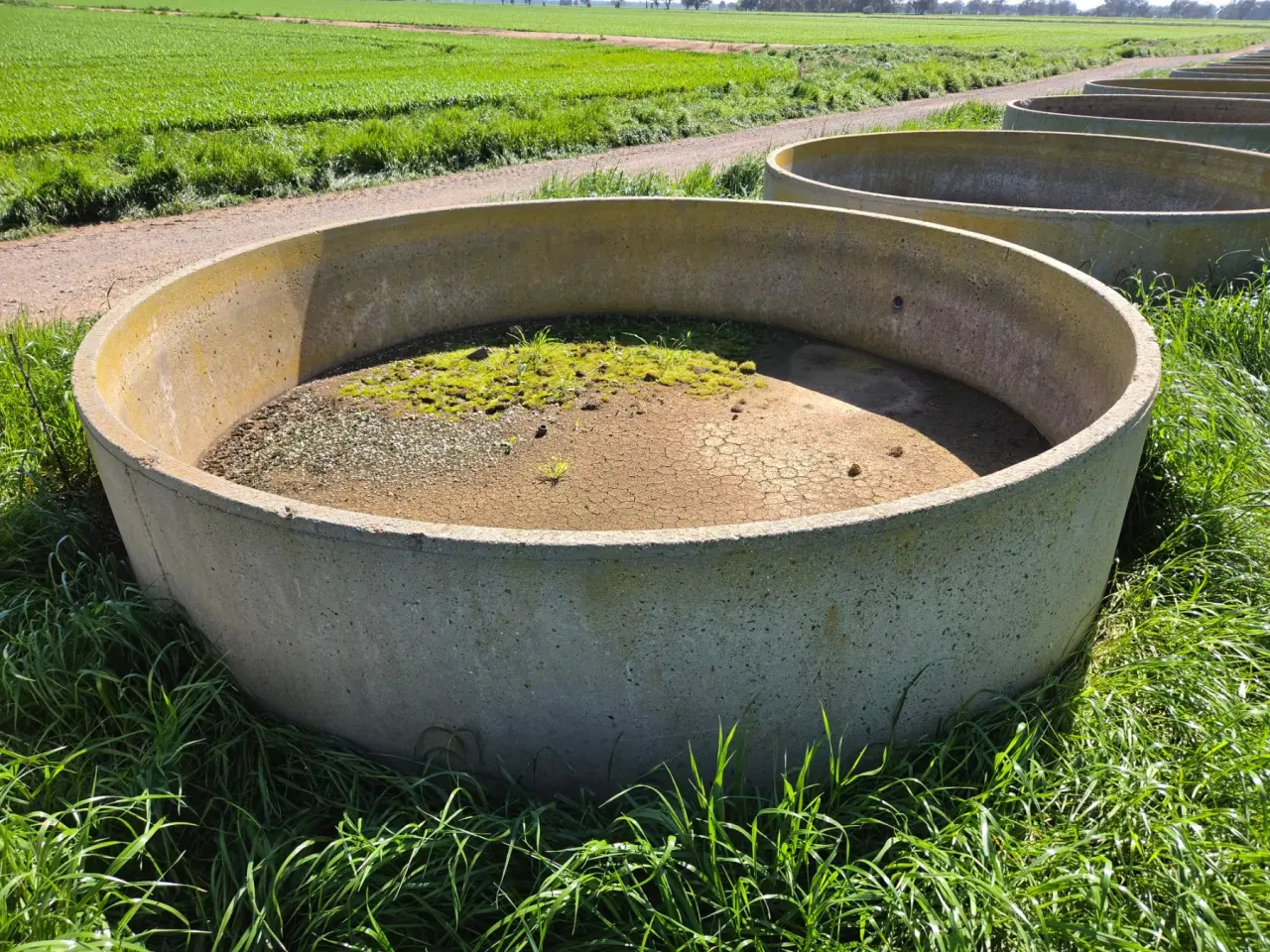 10ft Stock Trough (D) - photo 2