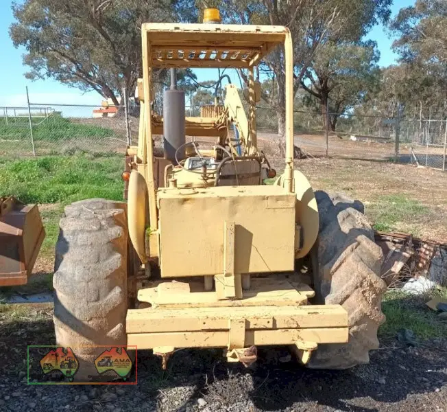 Ford 3400 Industrial Loader - photo 3