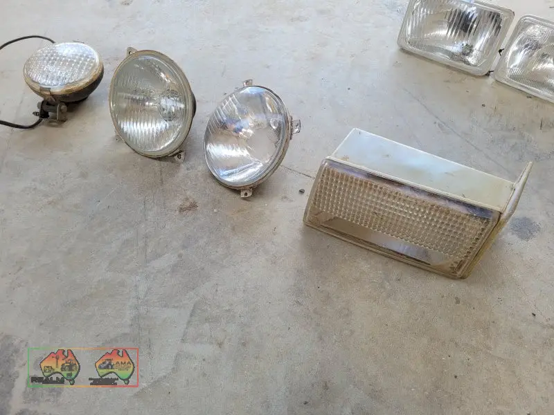 4x Assorted Headlights (Kyabram Vic.) - photo 1