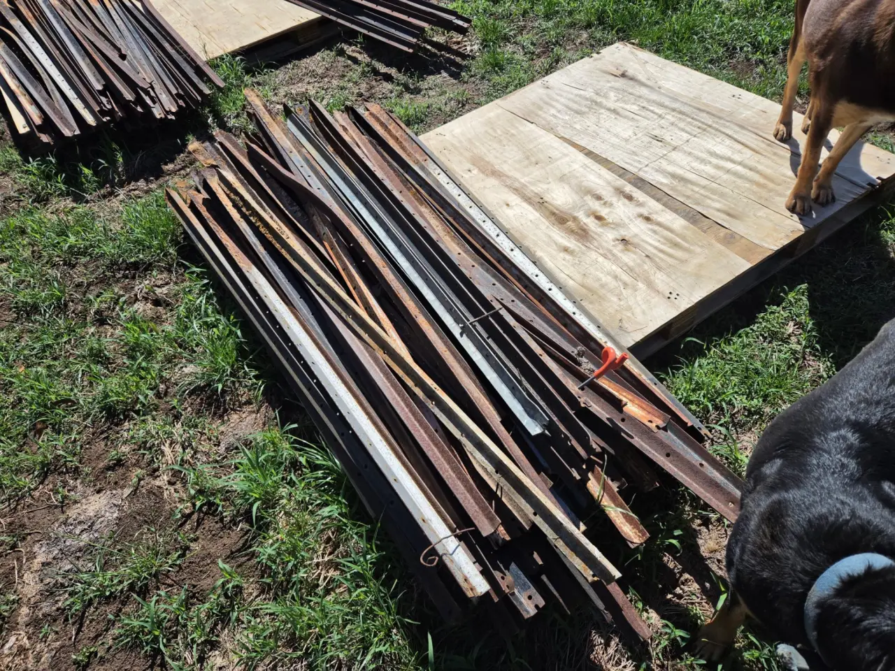Used - Pallet (A) of 40 Used Star Posts - photo 2