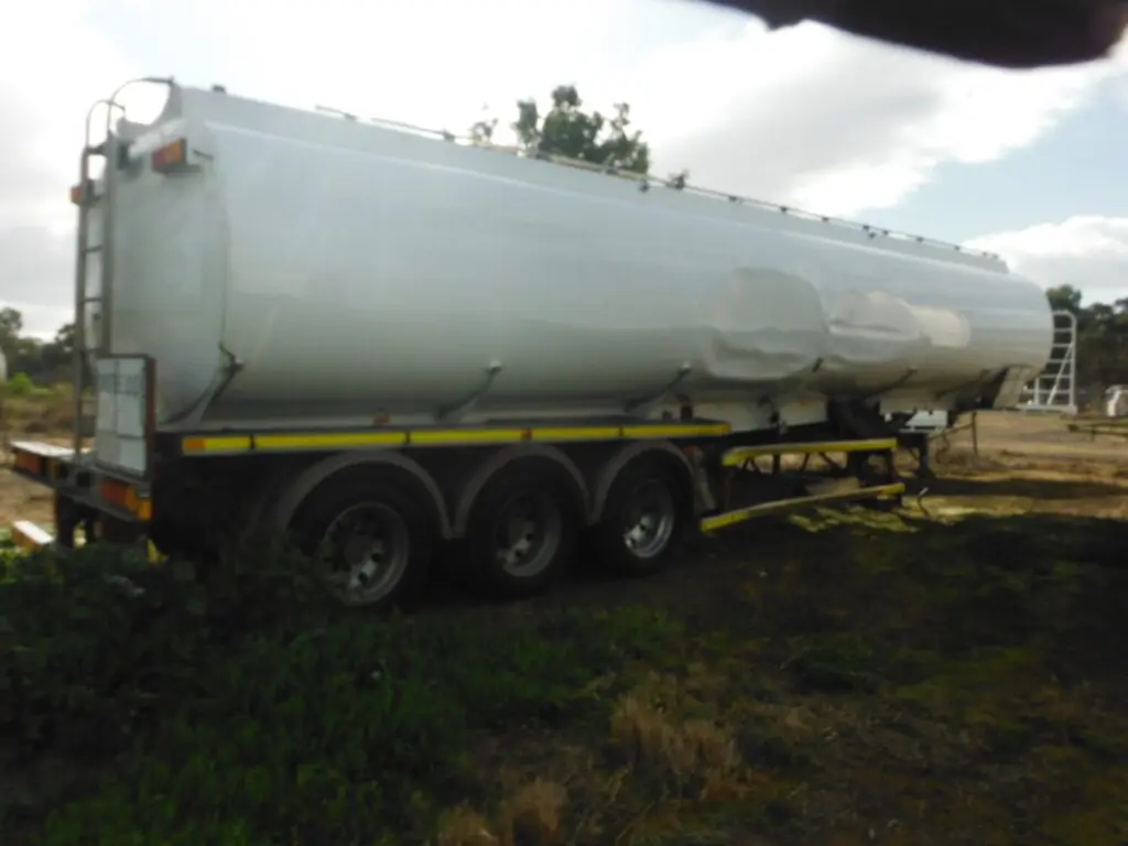 2016 Marshall Lethlean Tri-axle Tanker - photo 4