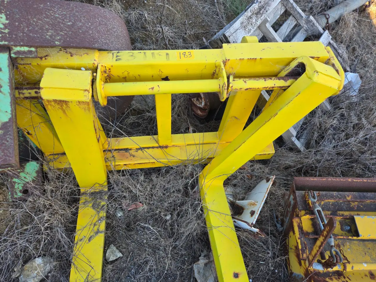 Quick-hitch H/duty Pallet Forks - photo 2