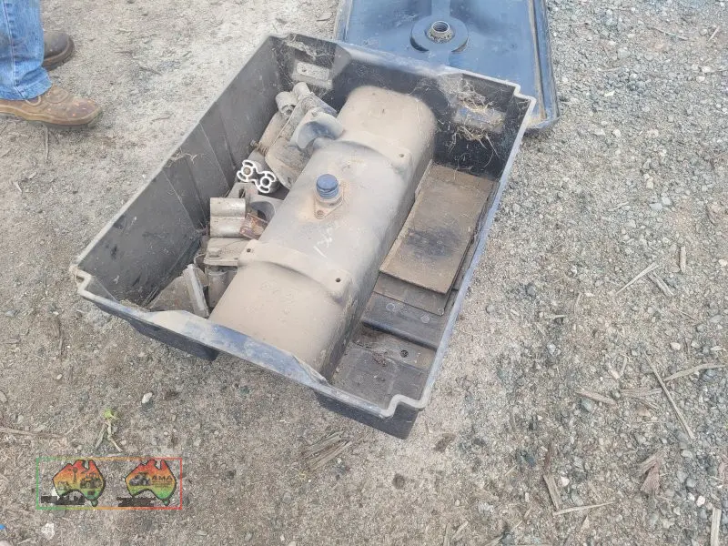 In-Chassis Poly Truck Battery Box (Kyabram Vic.) - photo 4