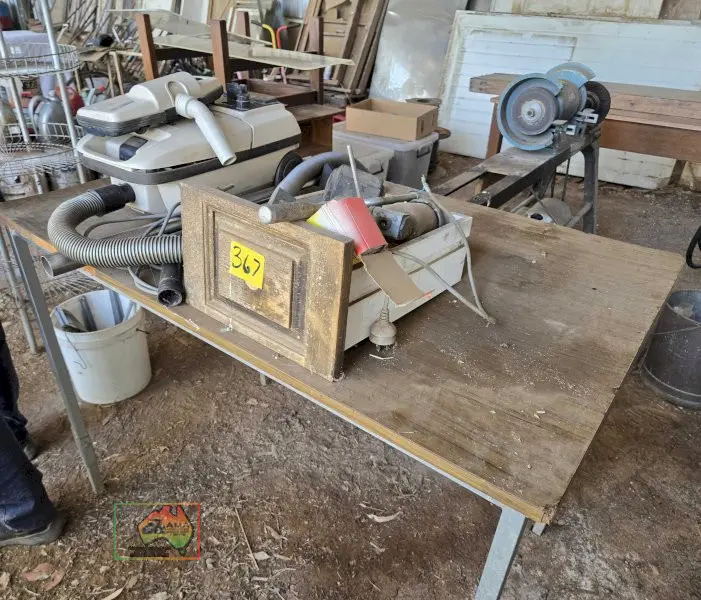 Laminate Table, Vacuum Cleaner & Sundries - photo 2