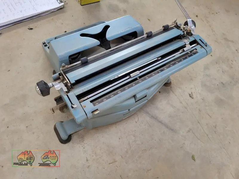 Antique Typewriter (Kyabram Vic.) - photo 4