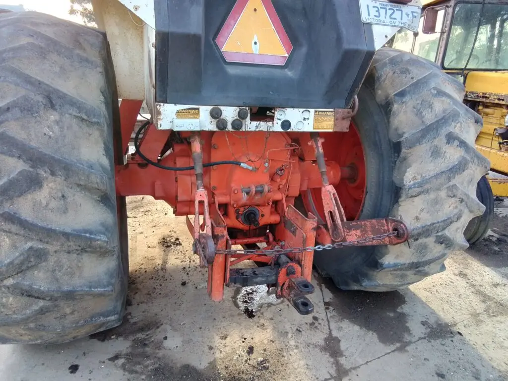 Case Agri-King 2090 Tractor - photo 6