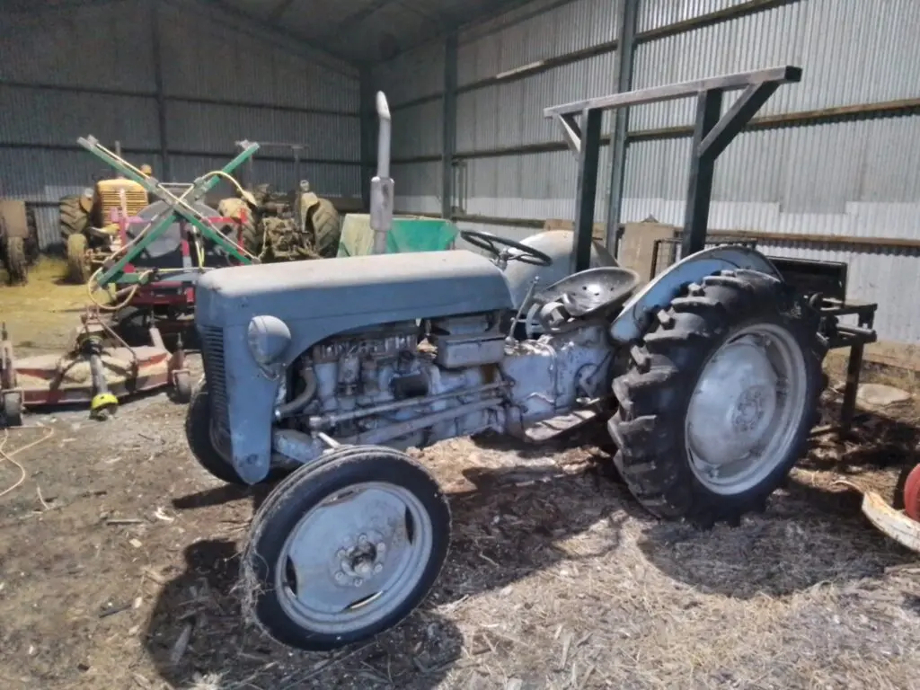 Massey TEA with 3PL Saw-Bench - photo 3