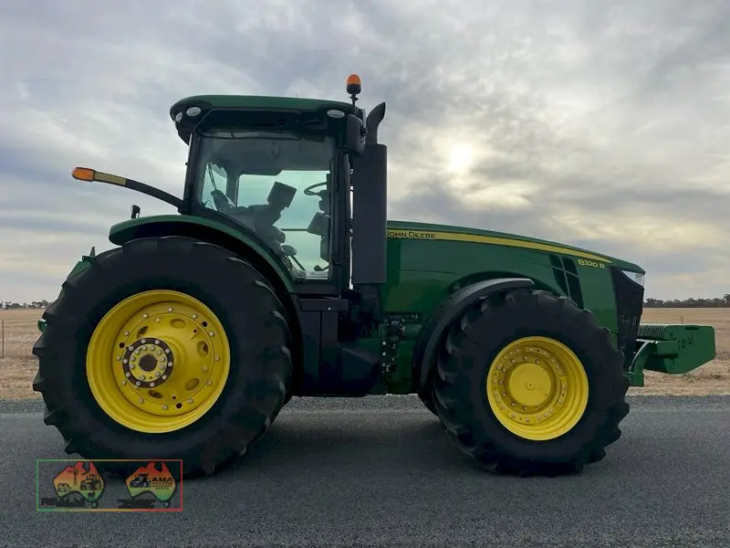 John Deere 8320R - photo 3