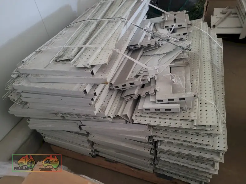 Pallet of Shop Display Shelving - photo 1