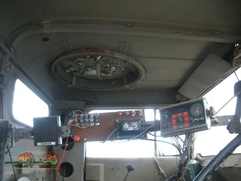International 6x6 Spray truck - photo 6