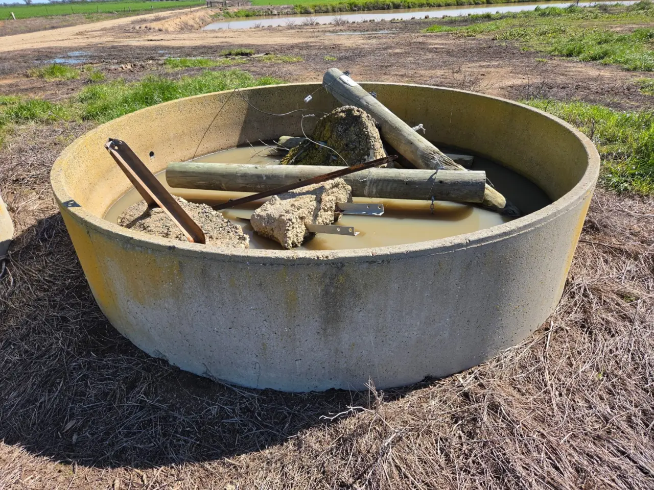 10ft Stock Trough (U) - photo 3