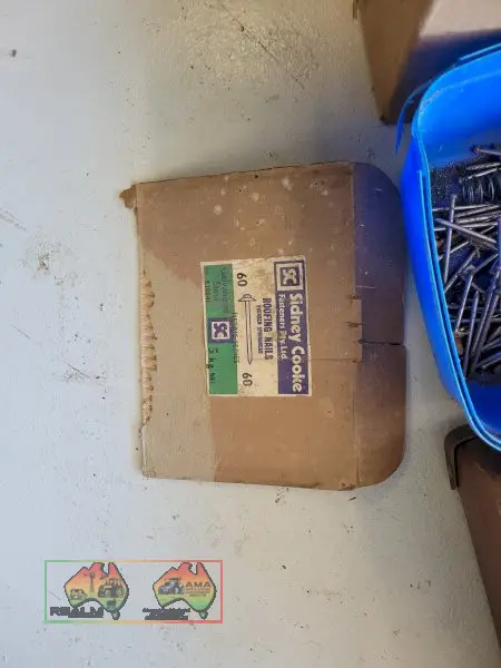 2x Boxes of Eyelet Screws, Nails & Roofing Nails - photo 5