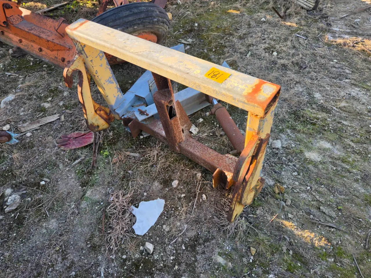 Hyd. Pine Post Puller - photo 3