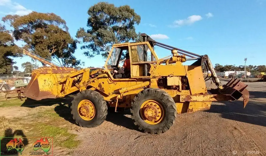 Case W10E Loader - photo 11