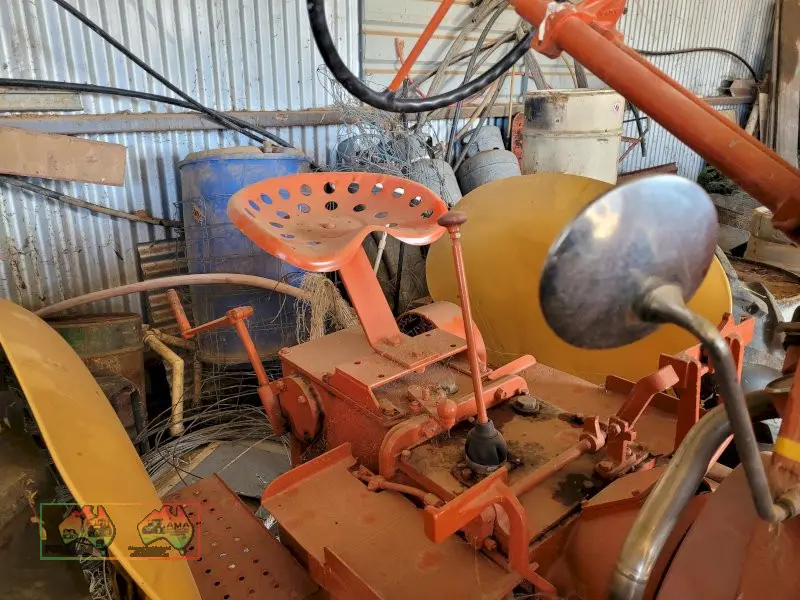 UNIQUE 3 Wheel Newman WD2 Diesel Tractor (Kyabram Vic) - photo 9
