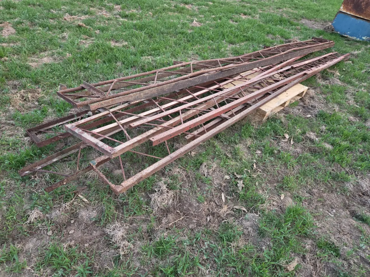 Used - Assorted Roof Trusses - photo 4