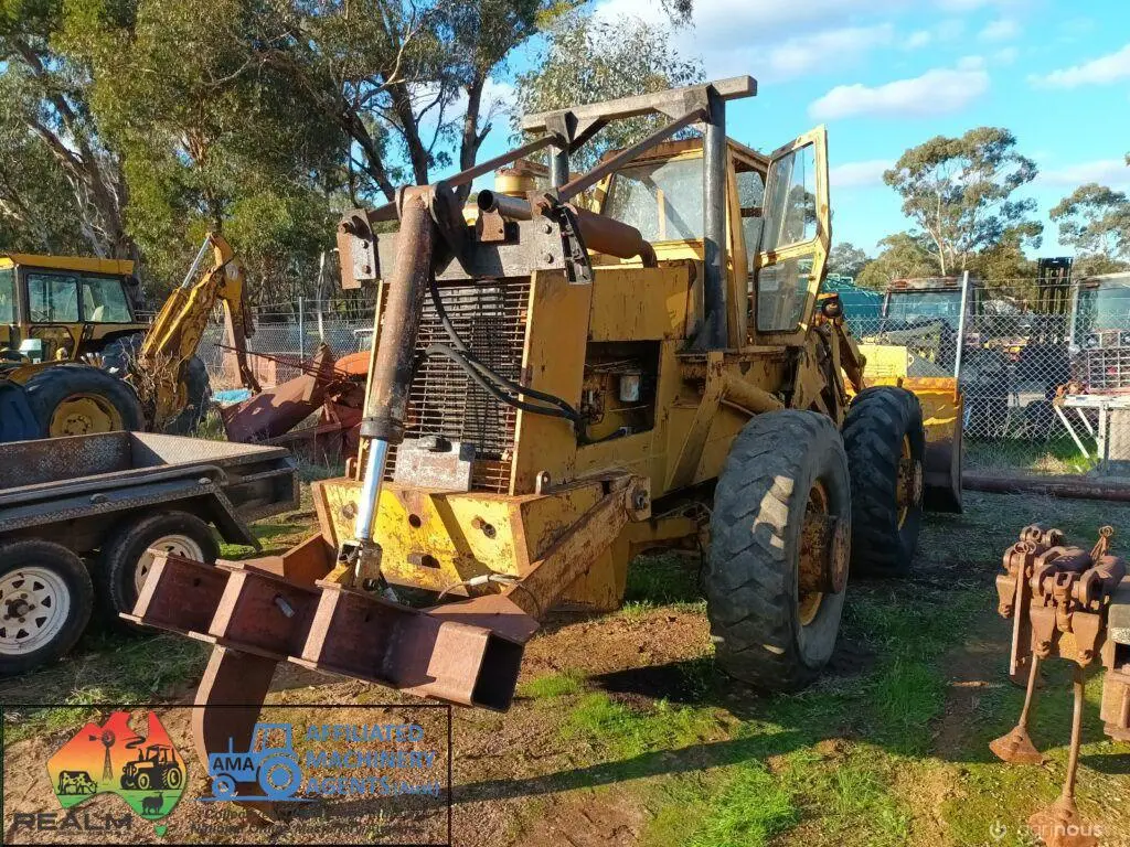 Case W10E Industrial Loader - photo 9