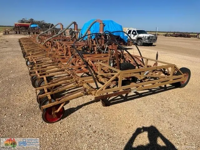 T 220 - Gyral Seeder zero till - 54 f - - photo 15