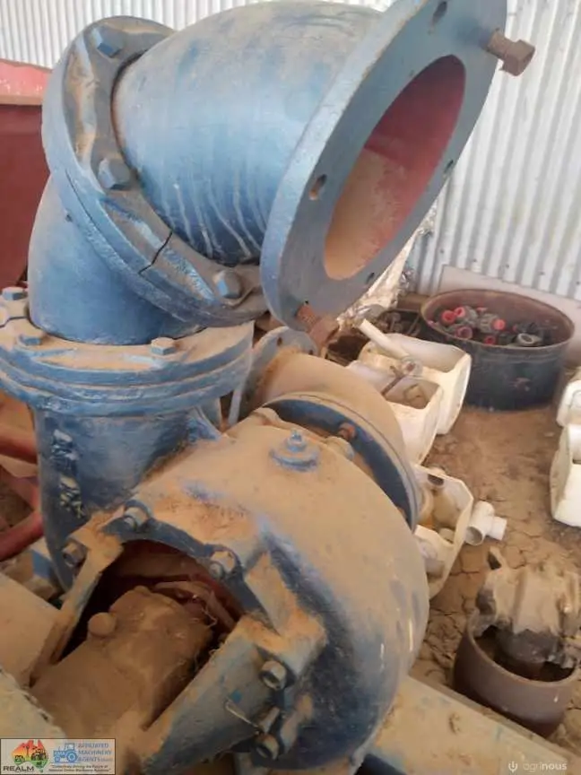 A 554 International Tractor & Pump - photo 13