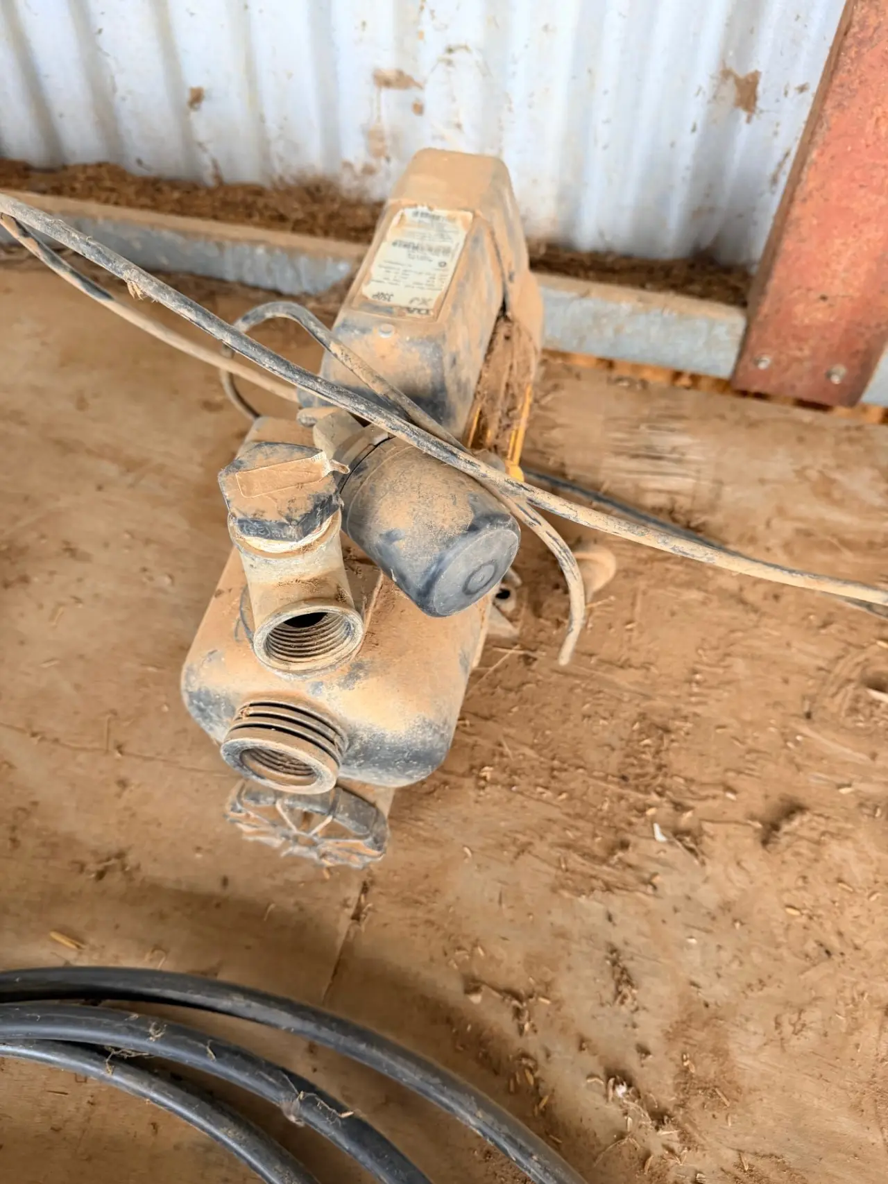 Davey 1" transfer pump ~ removed from old dairy ~ was working when last used - photo 3